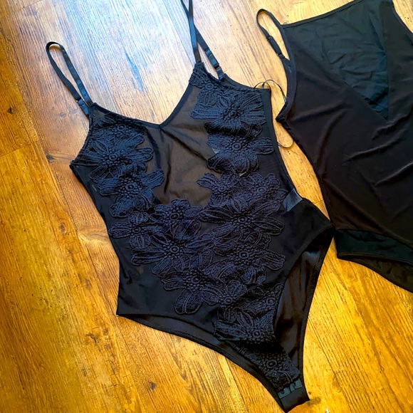 Forever 21 sheer flattering bodysuits - Picture 3 of 8